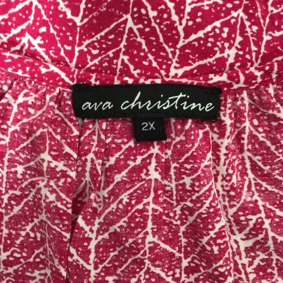 Ava Christine Pink and White Sleeveless Button Down Top - Size 2X - Picture 4 of 6